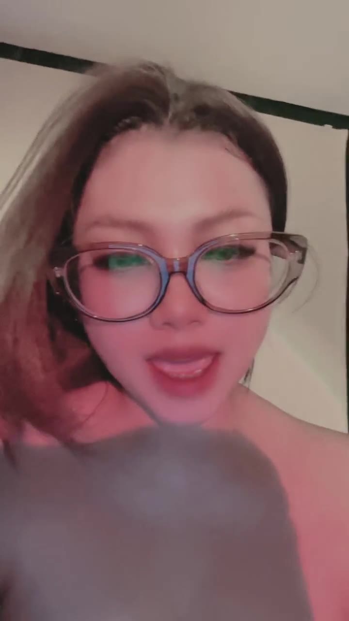 Sebecek Ini Dara Masih Belum Puas Juga ID 91833952 Mango